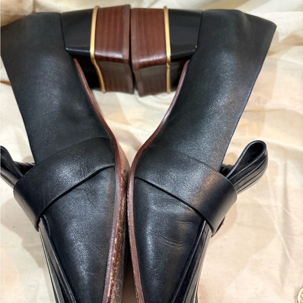 Tory Burch Black Leather Multi Logo Kiltie Heeled Loafers - Size 7.5 - Picture 3 of 8